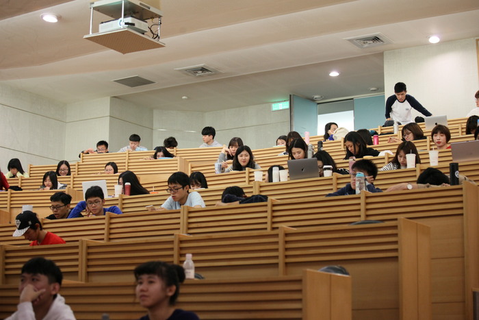 108學年第一學期第二次系集會圖片